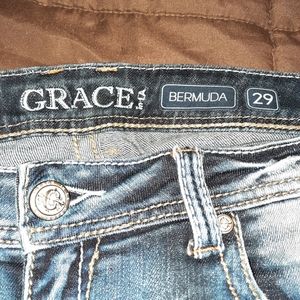 Ladies Grace in L.A.  Ber. shorts